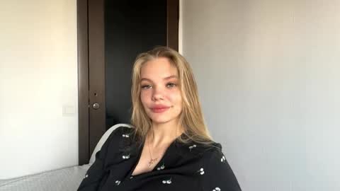 Amelia online show from November 9, 2025, 5:39 am