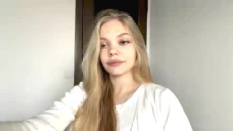 Amelia online show from November 26, 2025, 5:41 am