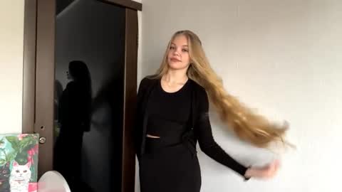 Amelia online show from December 17, 2025, 7:25 am