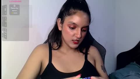 Snapshot of ari_20_ chatting on October 22, 2025, 11:37 pm Bella online show from October 22, 2025, 11:37 pm