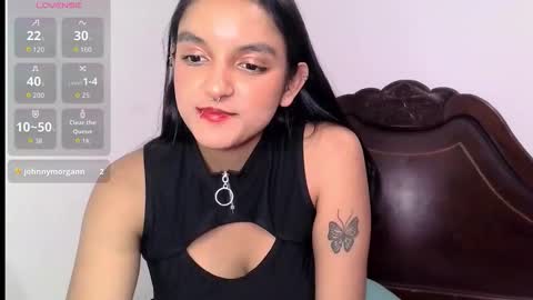 Snapshot of ari_20_ chatting on October 26, 2025, 12:05 am Bella online show from October 26, 2025, 12:05 am