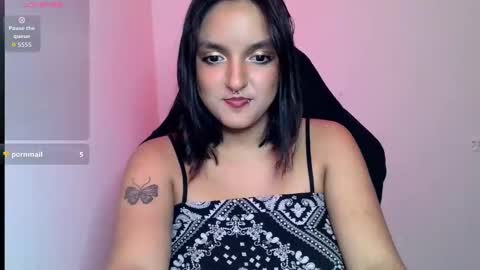 Snapshot of ari_20_ chatting on November 21, 2025, 4:22 am Bella online show from November 21, 2025, 4:22 am