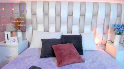 ari_lynn_ online show from December 17, 2025, 5:35 am