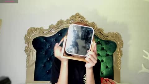 Ari  online show from November 17, 2025, 4:07 am