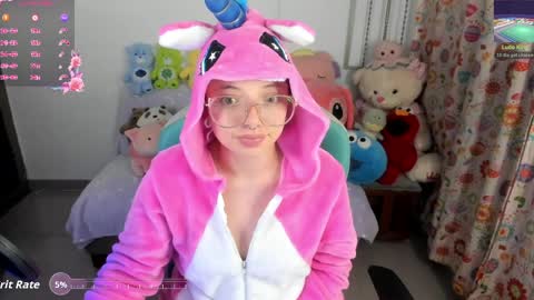 Snapshot of aria_alaia chatting on April 11, 2026, 6:18 am Linda online show from April 11, 2026, 6:18 am