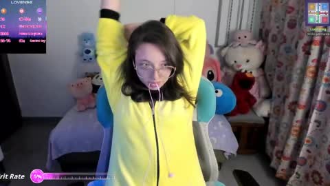 Snapshot of aria_alaia chatting on May 6, 2026, 2:19 am Linda online show from May 6, 2026, 2:19 am