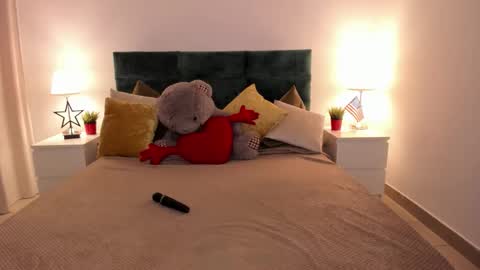 aria_blisss online show from November 26, 2025, 6:36 am