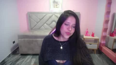 Aria online show from November 25, 2025, 10:21 pm