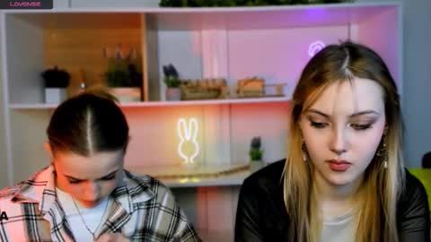 Luna online show from November 13, 2025, 5:50 am