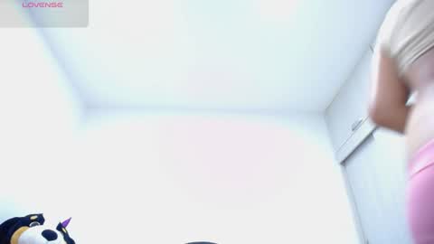 Snapshot of ariacoral chatting on June 30, 2026, 1:23 pm ariacoral online show from June 30, 2026, 1:23 pm