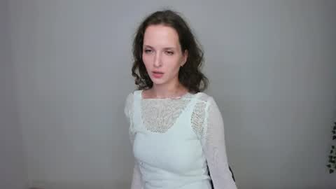 Snapshot of ariadna_s chatting on June 28, 2026, 9:54 pm Ariadna online show from June 28, 2026, 9:54 pm