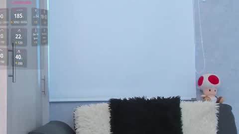 ariadnaa_brown1 online show from December 8, 2024, 4:28 pm