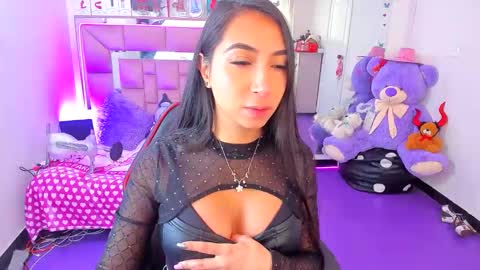ariadnacappelletty online show from May 18, 2026, 3:51 pm