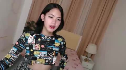 Snapshot of ariahooper chatting on January 10, 2025, 7:57 am Christine JorgensenChristmas wish breasts implants online show from January 10, 2025, 7:57 am