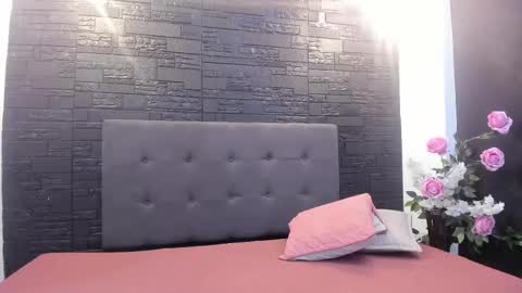 Snapshot of ariamoonlight chatting on February 10, 2025, 11:36 am online show from February 10, 2025, 11:36 am