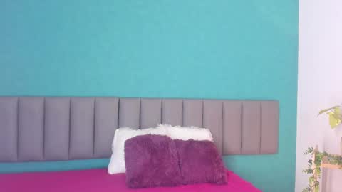 Snapshot of ariamoonlight chatting on September 18, 2025, 12:07 pm online show from September 18, 2025, 12:07 pm