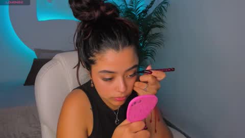 Ariana  online show from October 22, 2025, 12:27 pm