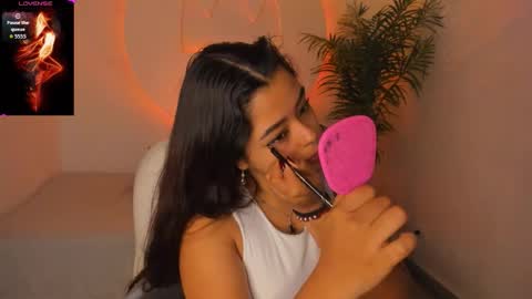 Ariana  online show from December 5, 2025, 1:09 pm