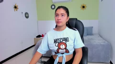 Snapshot of ariana_skinny20 chatting on December 16, 2025, 11:15 am Ariana online show from December 16, 2025, 11:15 am