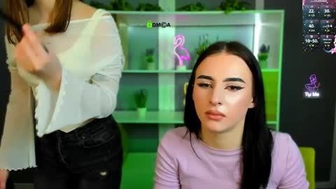 arianaa_cat online show from April 10, 2026, 6:56 pm