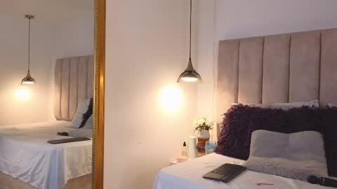 Ariana  online show from October 28, 2025, 8:22 pm