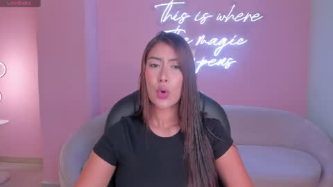 Snapshot of arianadumont chatting on July 2, 2026, 11:16 am Ariana Dumont online show from July 2, 2026, 11:16 am