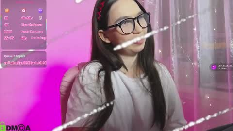 arianahot777 online show from November 17, 2025, 8:03 pm