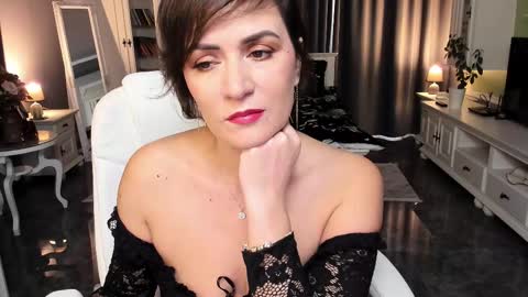 Ana online show from November 8, 2025, 12:16 pm