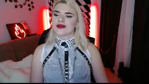 Snapshot of arianasaint chatting on March 21, 2026, 9:40 pm Mistress Ariana online show from March 21, 2026, 9:40 pm