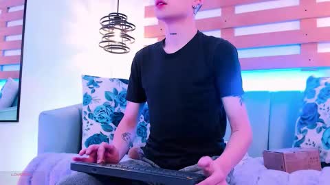 Ari  online show from October 1, 2025, 12:44 pm