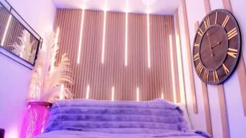 Ari  online show from December 13, 2025, 7:53 pm