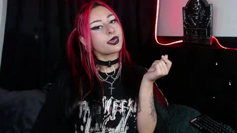 Snapshot of arianauwu666 chatting on January 28, 2025, 4:39 am help me 100 hands up my OF is Free  online show from January 28, 2025, 4:39 am