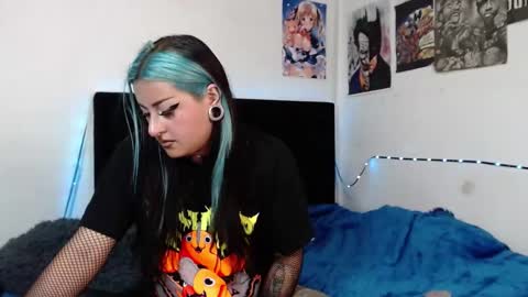 Snapshot of arianauwu666 chatting on February 5, 2025, 5:09 am help me 100 hands up my OF is Free  online show from February 5, 2025, 5:09 am