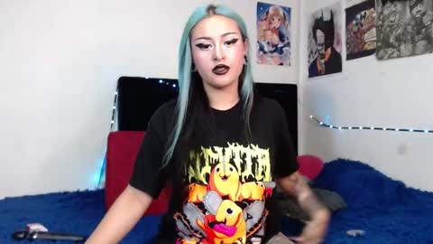 Snapshot of arianauwu666 chatting on February 23, 2025, 12:51 am help me 100 hands up my OF is Free  online show from February 23, 2025, 12:51 am