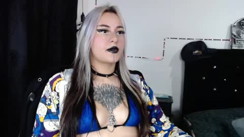 Snapshot of arianauwu666 chatting on September 15, 2025, 7:14 pm help me 100 hands up my OF is Free  online show from September 15, 2025, 7:14 pm