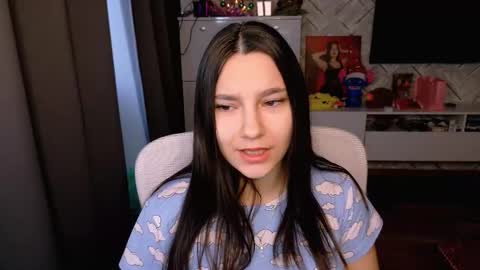 Snapshot of arianna_grend chatting on December 23, 2025, 10:57 am Arianna online show from December 23, 2025, 10:57 am