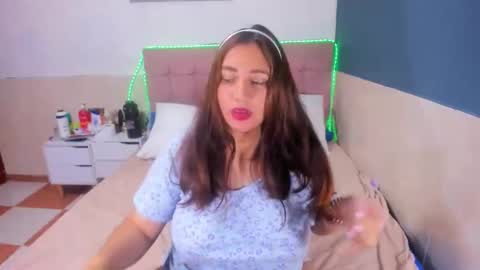 arianna_hot777 online show from December 16, 2025, 5:23 am