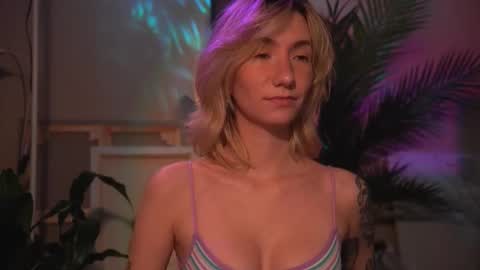 Olivka online show from October 11, 2025, 5:17 am