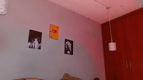 arianna rossi online show from April 23, 2026, 11:53 am