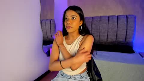 arianna_roxe_ online show from July 5, 2026, 3:45 am