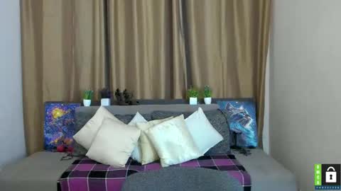 Snapshot of arianna_tifany chatting on November 18, 2025, 6:45 pm Arianna online show from November 18, 2025, 6:45 pm