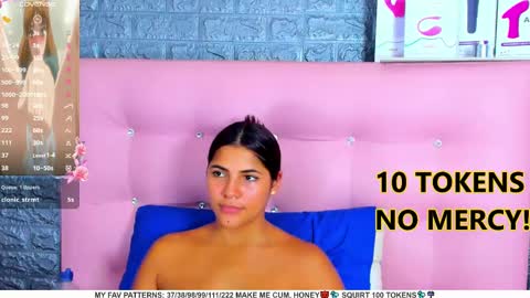 Snapshot of ariannalewis1 chatting on February 1, 2025, 12:07 am Arianna online show from February 1, 2025, 12:07 am