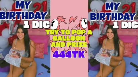 Snapshot of ariannalewis1 chatting on November 10, 2025, 7:02 pm Arianna online show from November 10, 2025, 7:02 pm