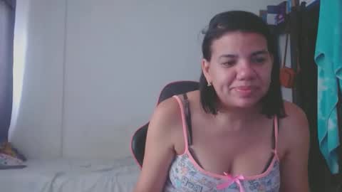 ariannaloovel online show from March 23, 2026, 3:16 pm