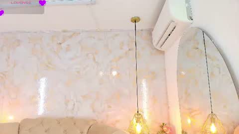 Arianna online show from August 4, 2026, 12:19 pm