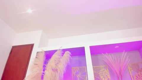 Snapshot of ariarusso_ chatting on December 17, 2025, 8:26 pm ariarusso_ online show from December 17, 2025, 8:26 pm