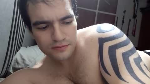 ariel_1990 online show from May 6, 2026, 7:13 am