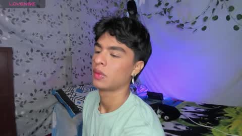 ariel_adan online show from February 3, 2026, 12:21 pm