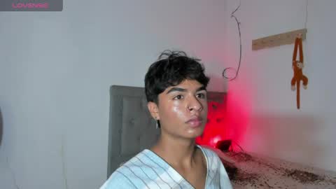 ariel_adan online show from April 23, 2026, 12:01 am