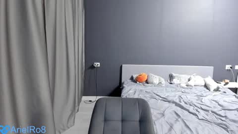 Snapshot of ariel_rouse chatting on December 4, 2025, 7:11 pm Ariel online show from December 4, 2025, 7:11 pm